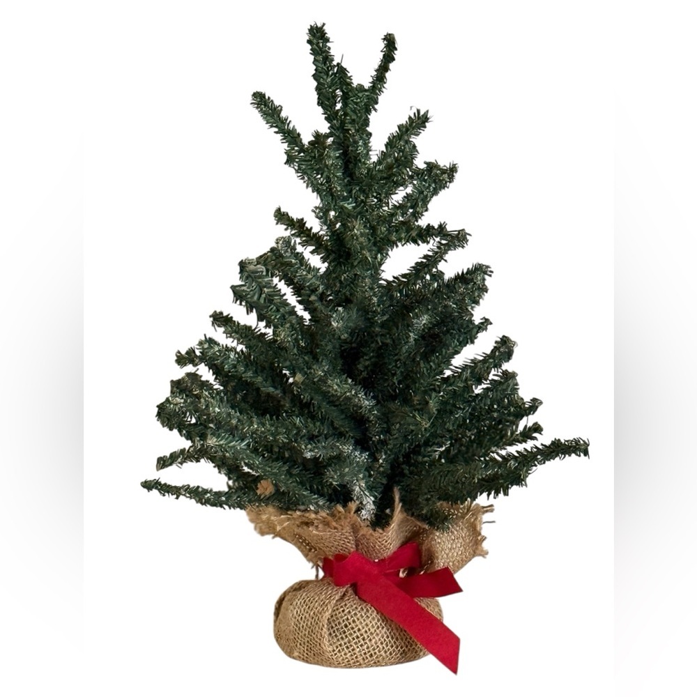 NWT Green /light snowArtificial Tree with Burlap w red ribbon. - Picture 6 of 6